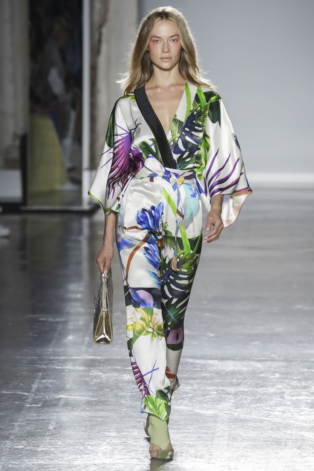 Fashion Week Milan Spring/Summer 2019 look 6 from the Genny collection 女装
