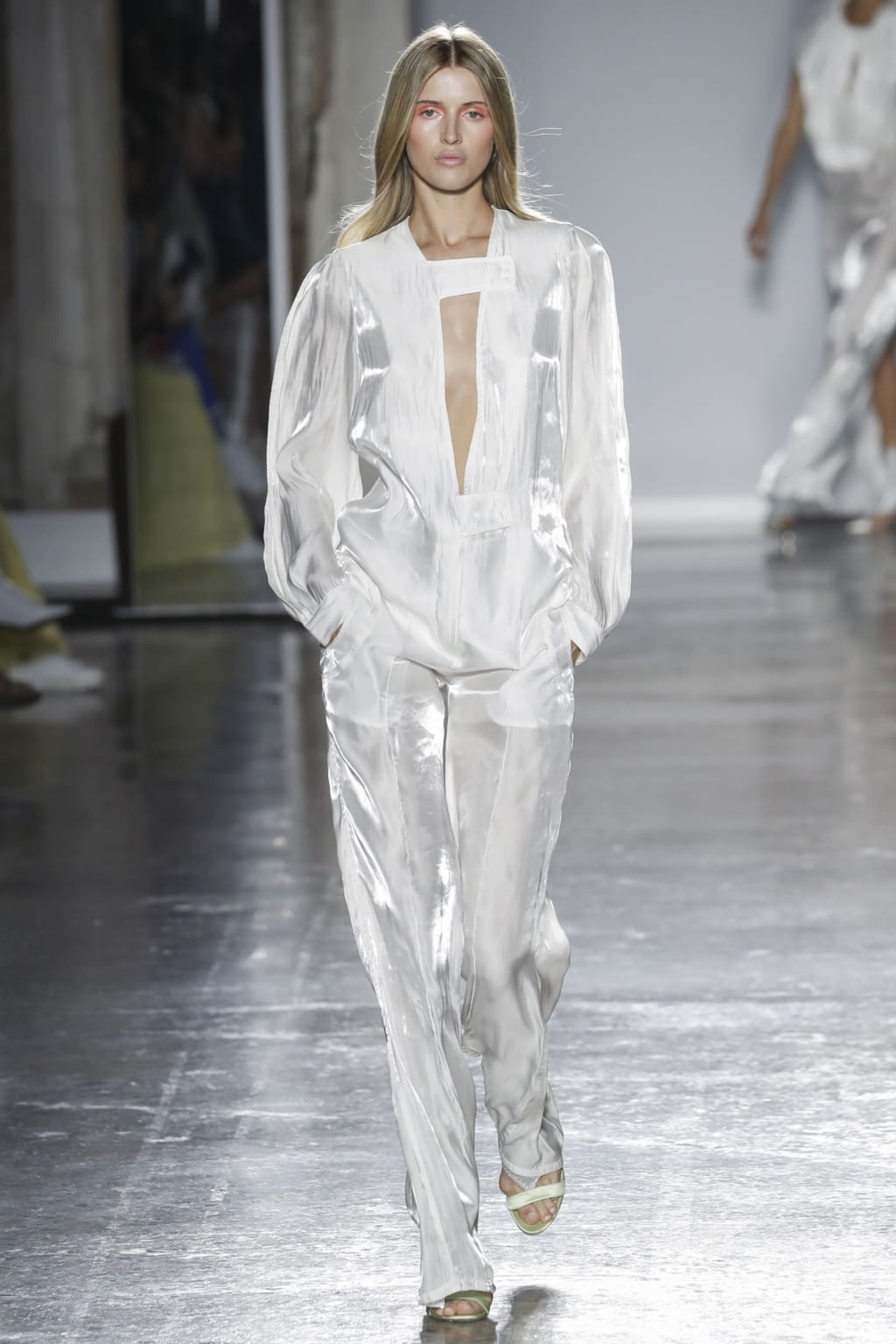Fashion Week Milan Spring/Summer 2019 look 15 from the Genny collection womenswear