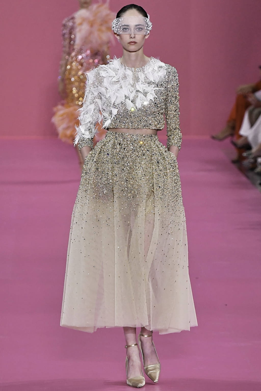 Fashion Week Paris Fall/Winter 2019 look 7 de la collection Georges Hobeika couture