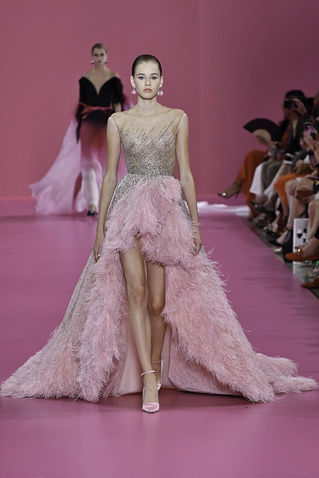 Fashion Week Paris Fall/Winter 2019 look 31 de la collection Georges Hobeika couture