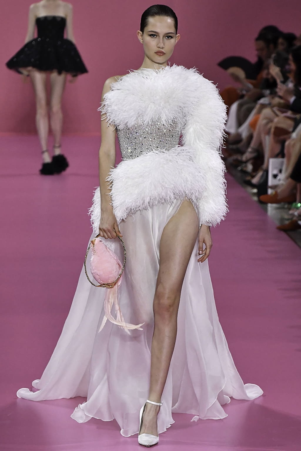 Fashion Week Paris Fall/Winter 2019 look 35 de la collection Georges Hobeika couture