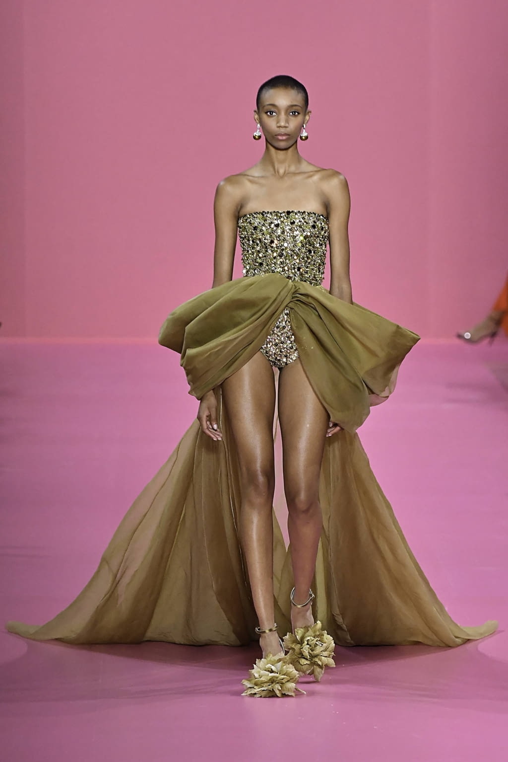 Fashion Week Paris Fall/Winter 2019 look 38 from the Georges Hobeika collection 高级定制