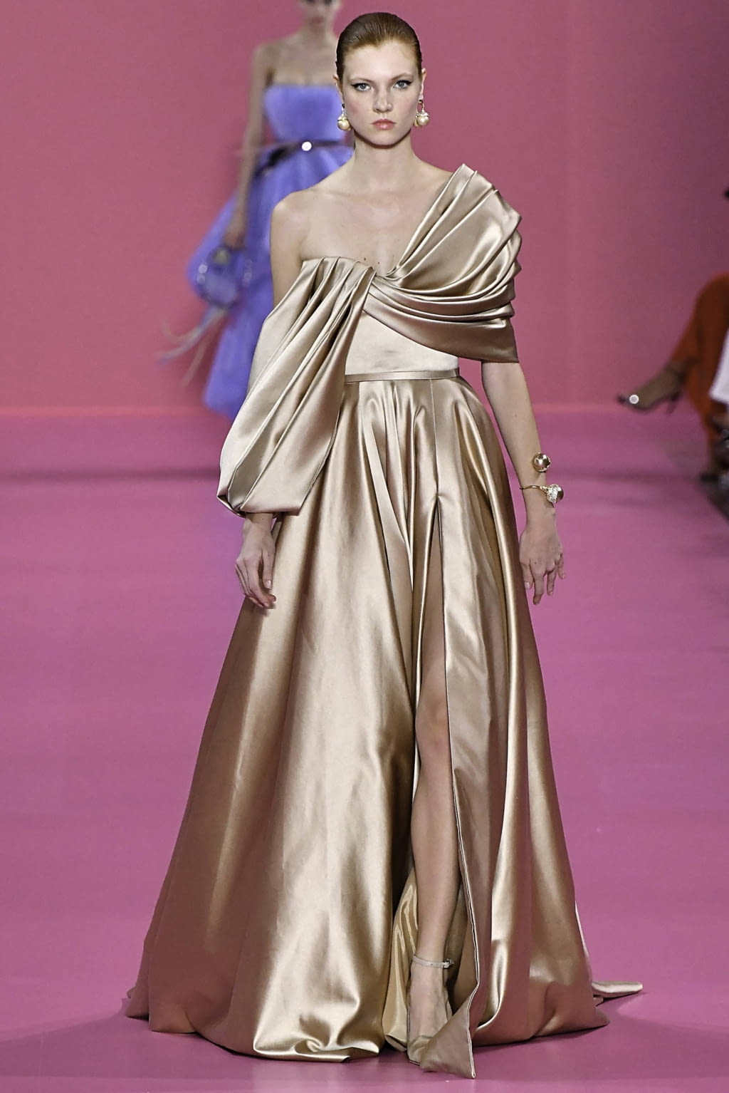 Fashion Week Paris Fall/Winter 2019 look 39 from the Georges Hobeika collection 高级定制