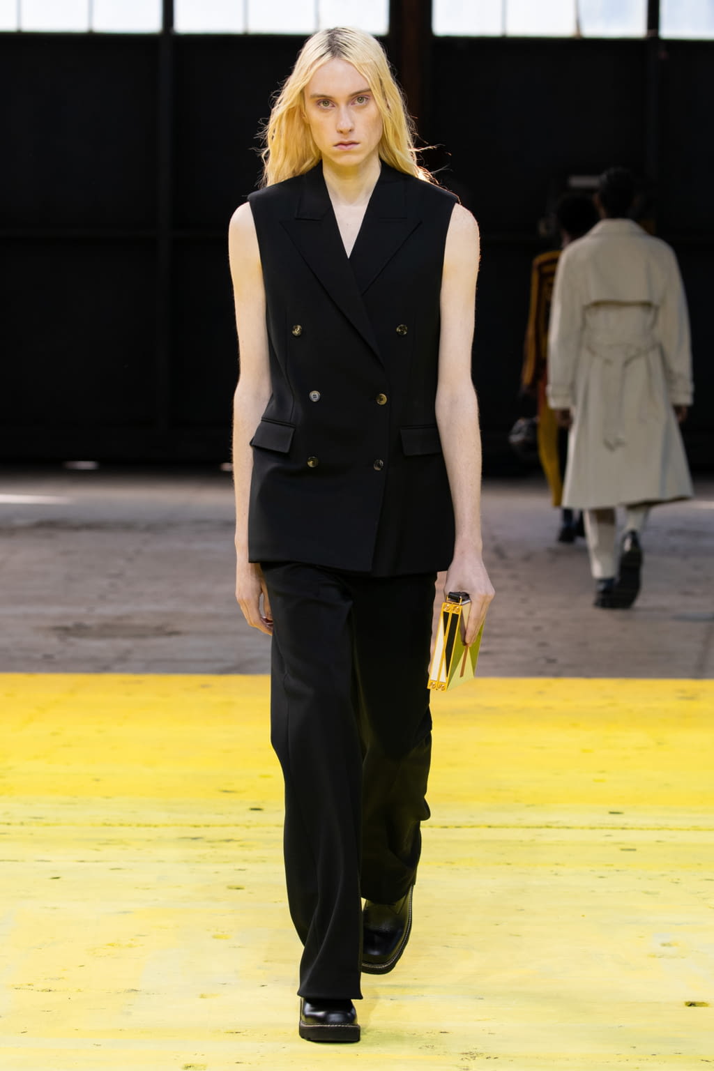 Fashion Week New York Fall/Winter 2022 look 32 from the Gabriela Hearst collection 女装