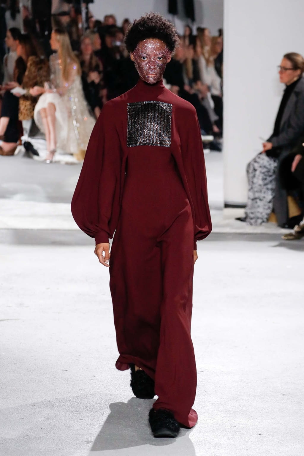 Fashion Week Paris Fall/Winter 2018 look 34 from the Giambattista Valli collection 女装