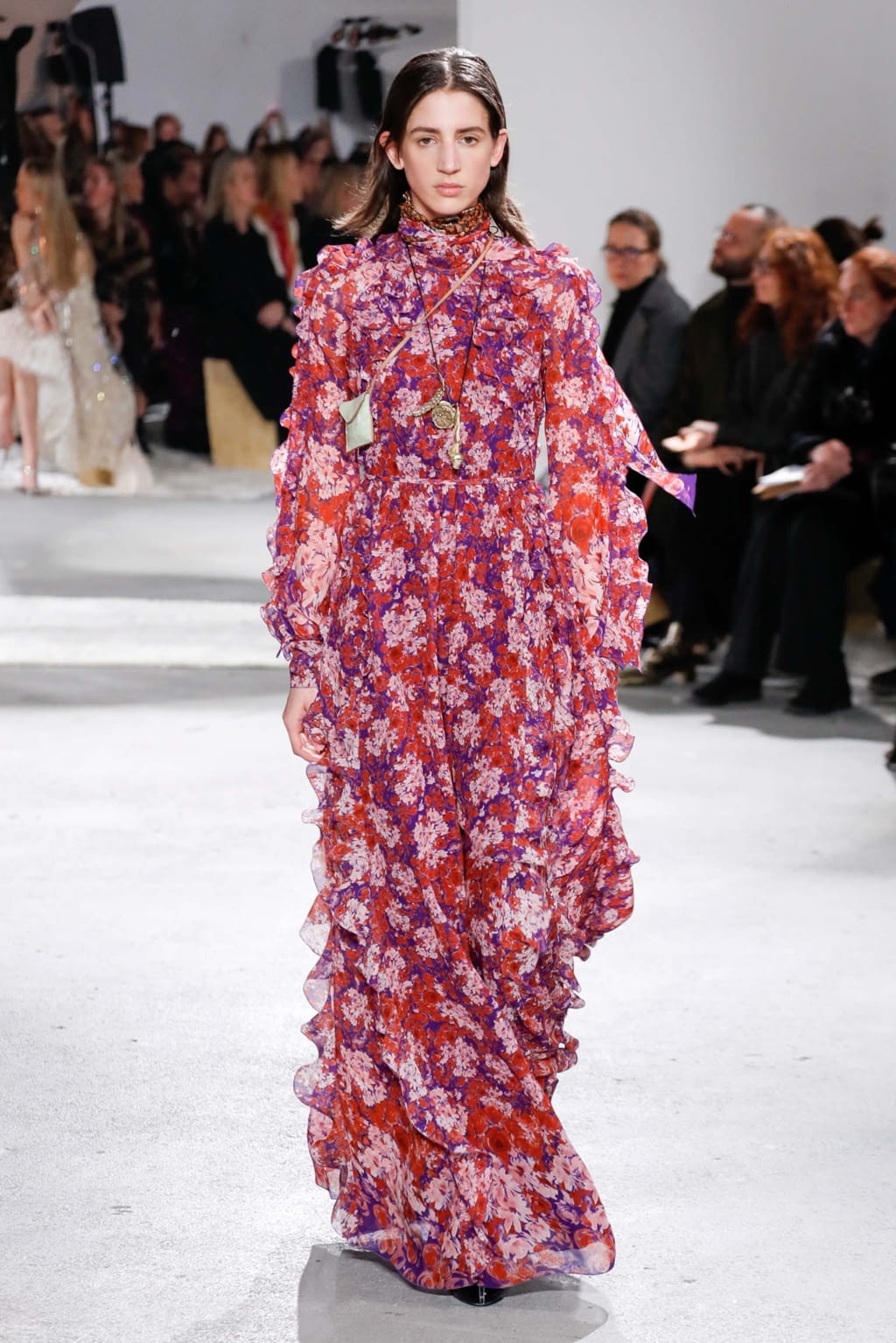 Fashion Week Paris Fall/Winter 2018 look 42 from the Giambattista Valli collection 女装