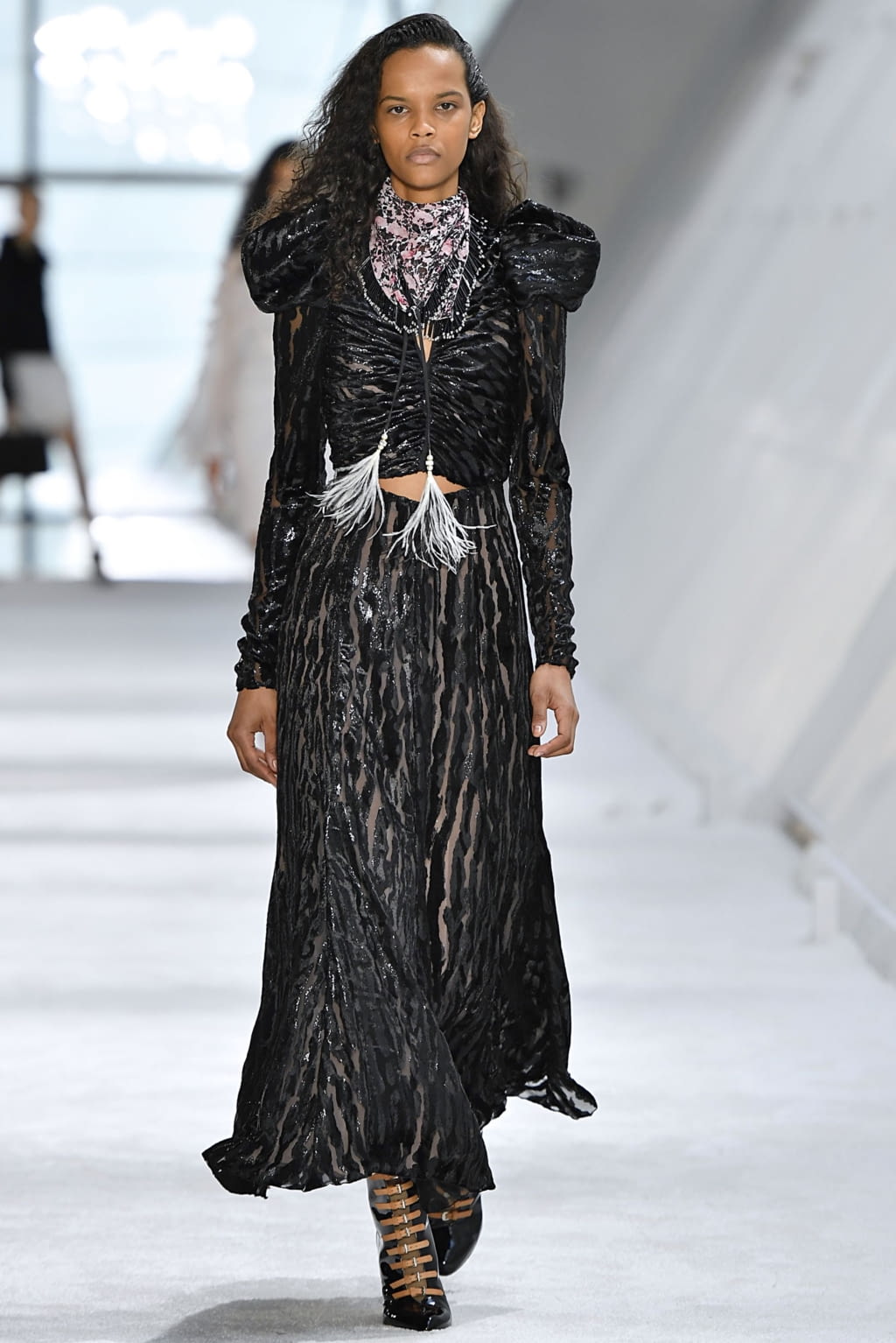 Fashion Week Paris Fall/Winter 2019 look 9 from the Giambattista Valli collection 女装