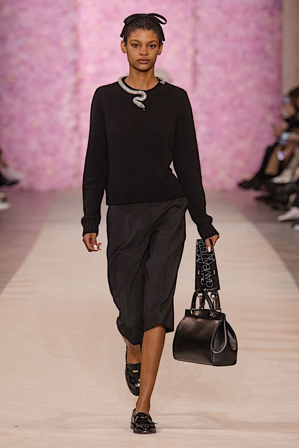 Fashion Week Paris Fall/Winter 2020 look 21 from the Giambattista Valli collection womenswear
