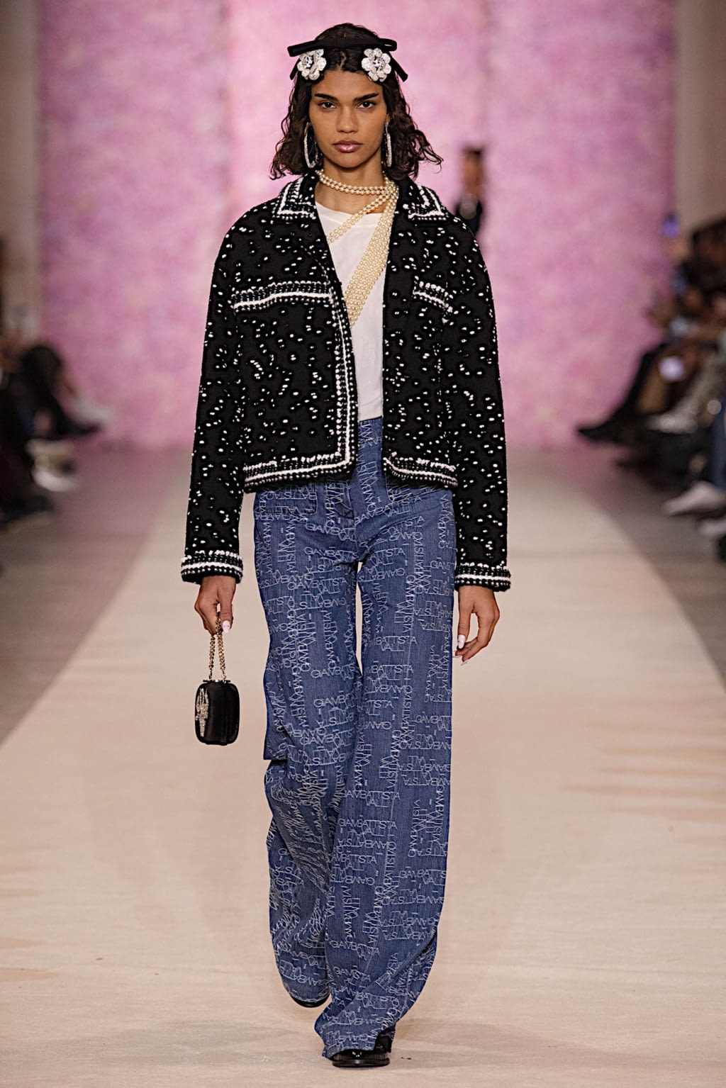 Fashion Week Paris Fall/Winter 2020 look 15 from the Giambattista Valli collection womenswear