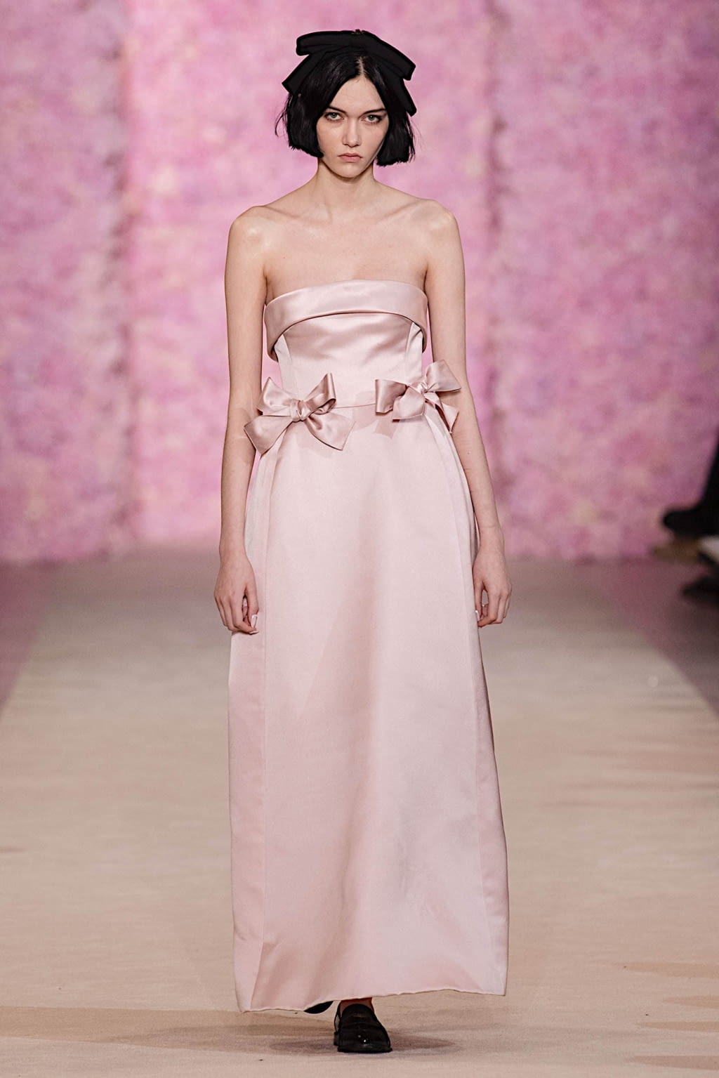 Fashion Week Paris Fall/Winter 2020 look 61 from the Giambattista Valli collection 女装