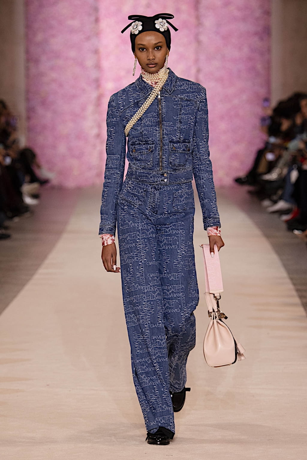 Fashion Week Paris Fall/Winter 2020 look 49 from the Giambattista Valli collection womenswear