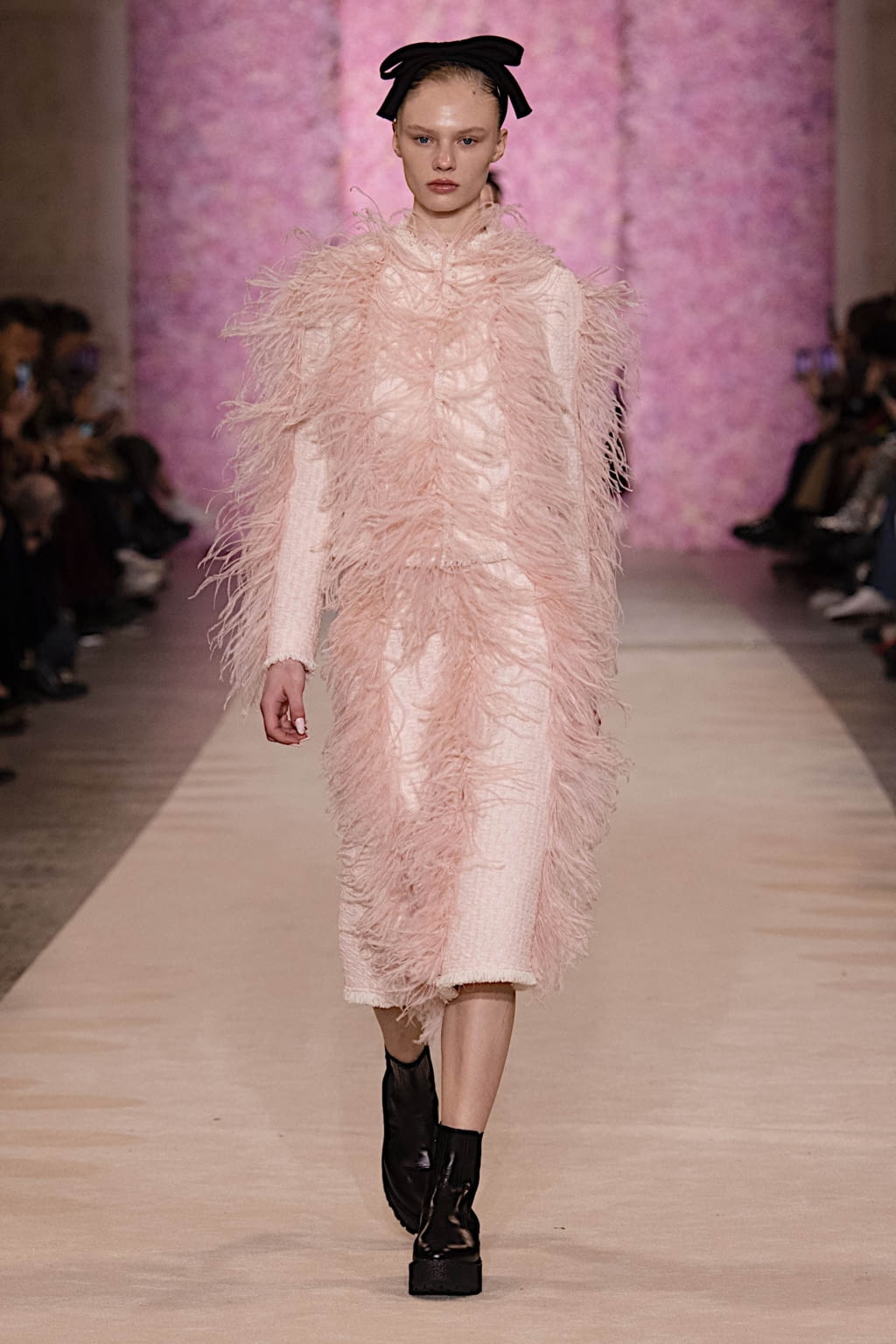 Fashion Week Paris Fall/Winter 2020 look 5 from the Giambattista Valli collection 女装