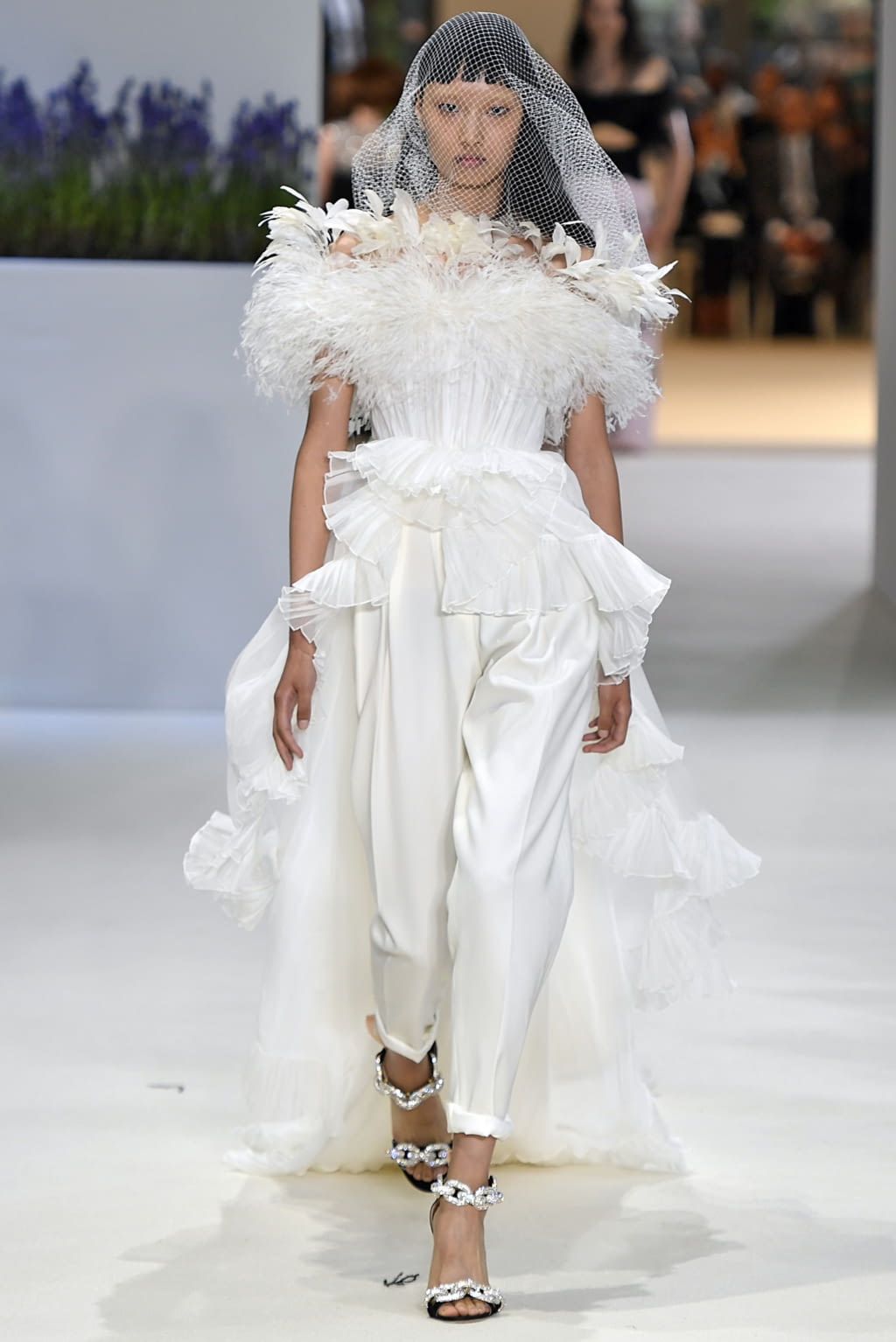 Fashion Week Paris Fall/Winter 2018 look 20 from the Giambattista Valli collection couture