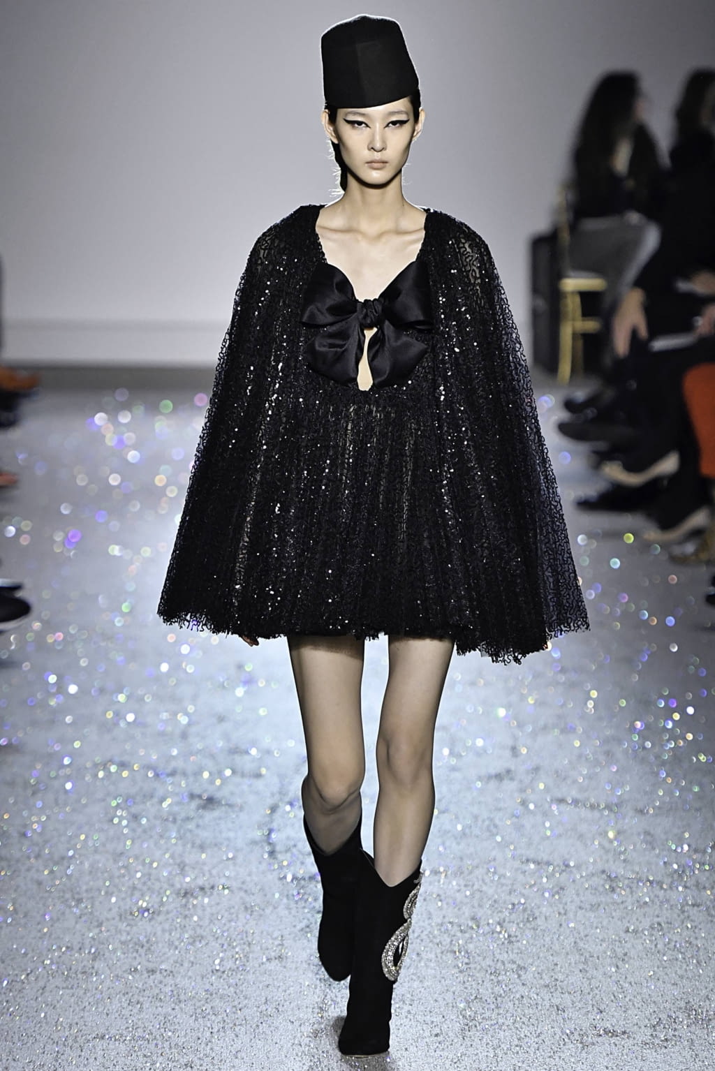 Fashion Week Paris Spring/Summer 2019 look 14 de la collection Giambattista Valli couture