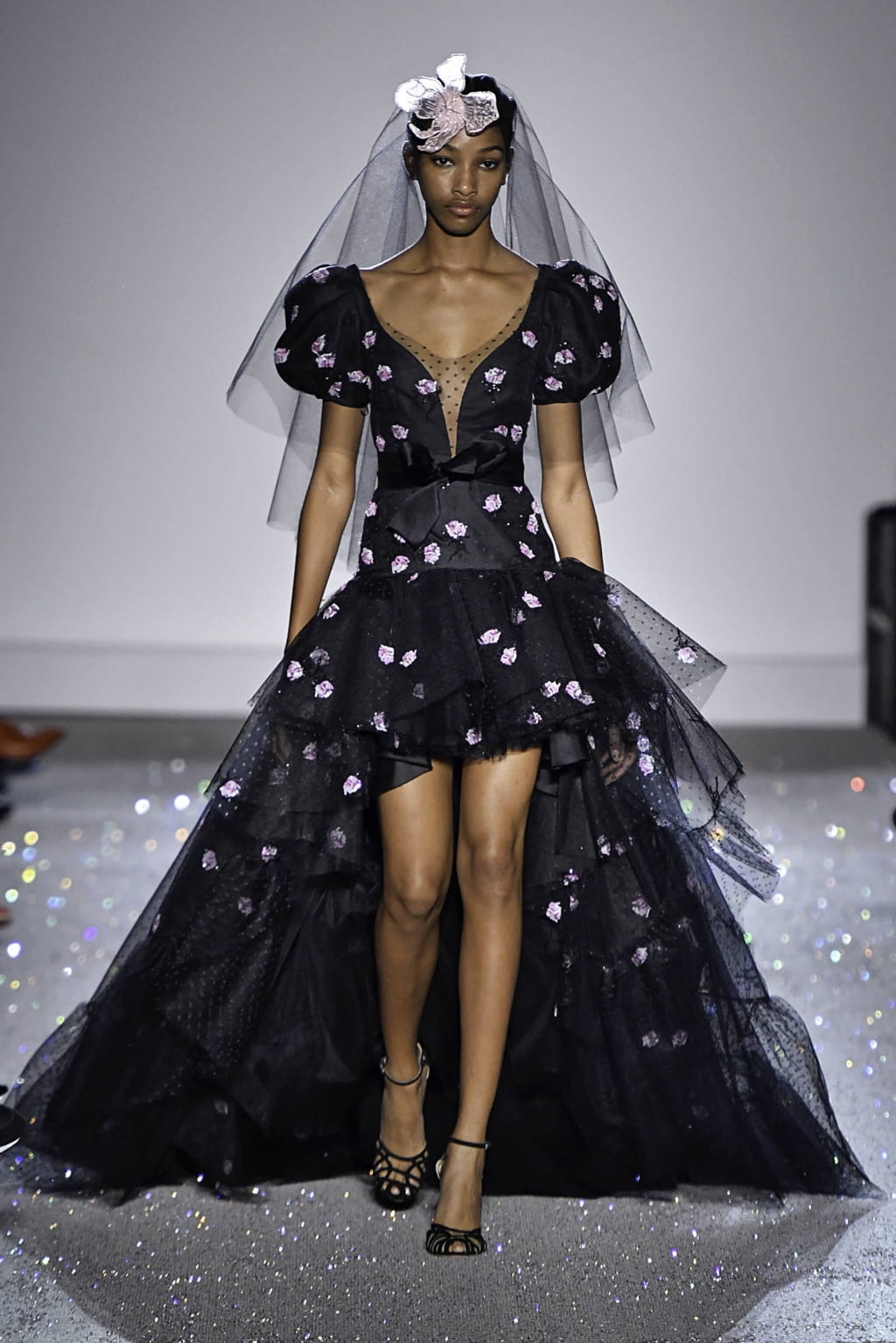 Fashion Week Paris Spring/Summer 2019 look 20 de la collection Giambattista Valli couture