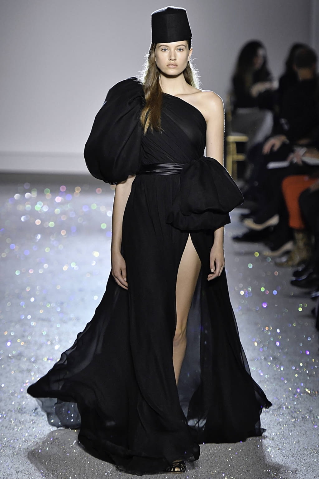 Fashion Week Paris Spring/Summer 2019 look 21 de la collection Giambattista Valli couture