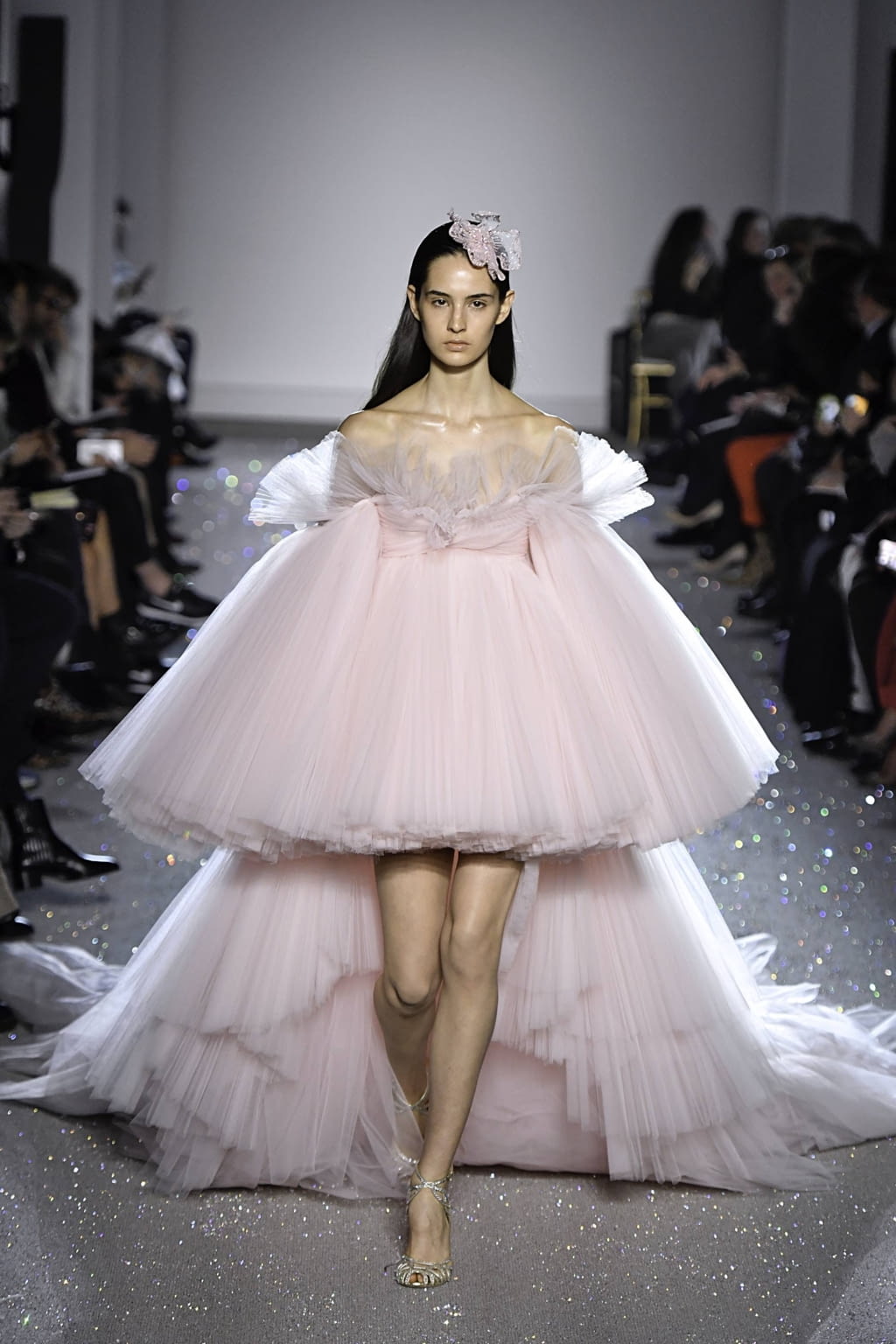 Fashion Week Paris Spring/Summer 2019 look 48 from the Giambattista Valli collection couture