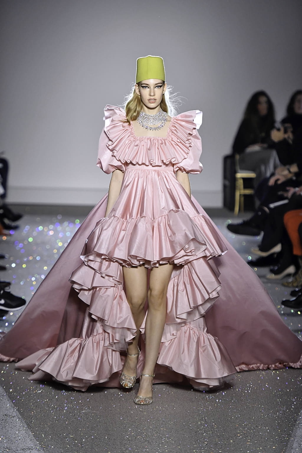 Fashion Week Paris Spring/Summer 2019 look 52 from the Giambattista Valli collection couture