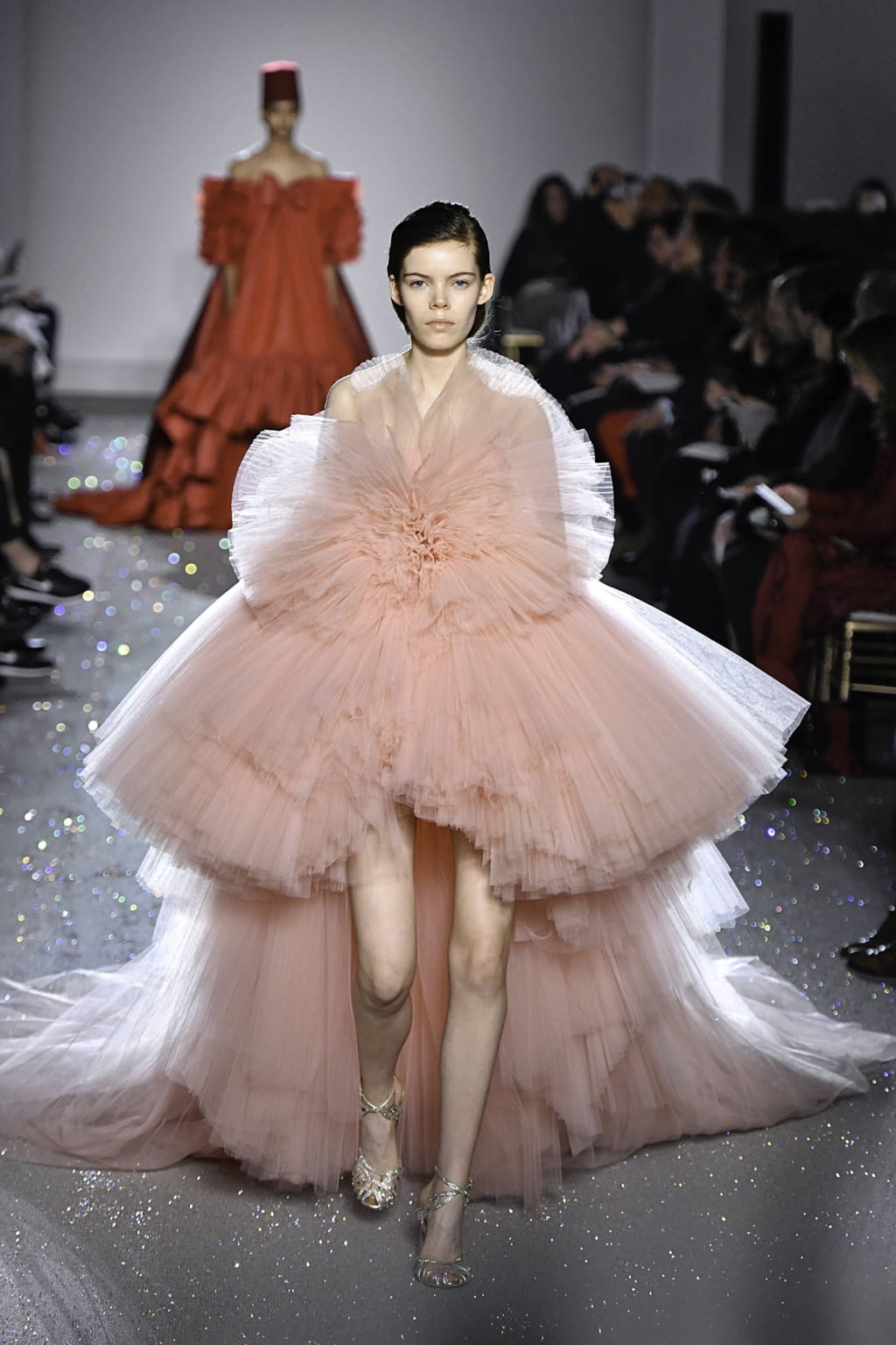 Fashion Week Paris Spring/Summer 2019 look 53 from the Giambattista Valli collection couture