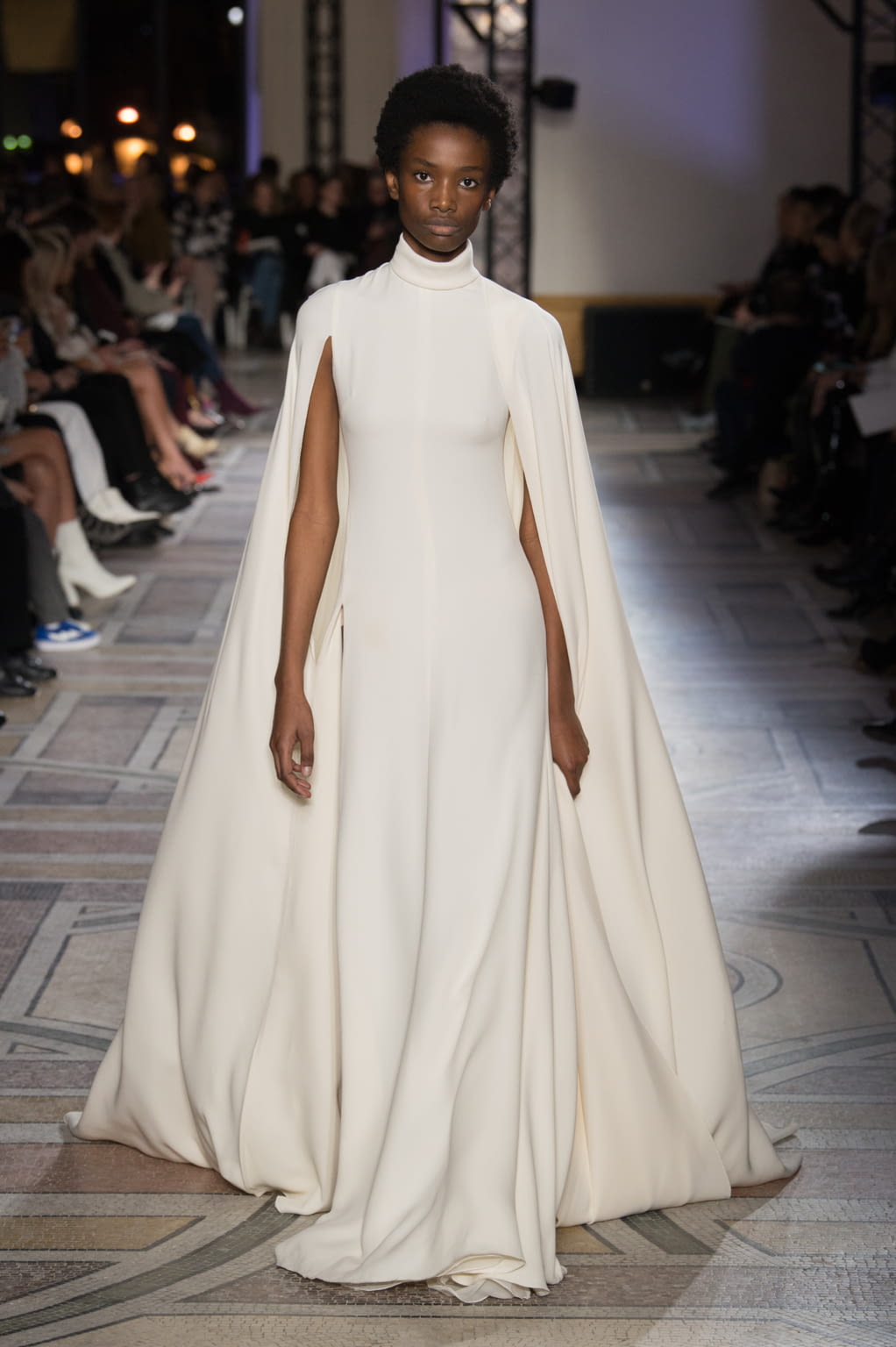 Fashion Week Paris Spring/Summer 2018 look 39 from the Giambattista Valli collection couture