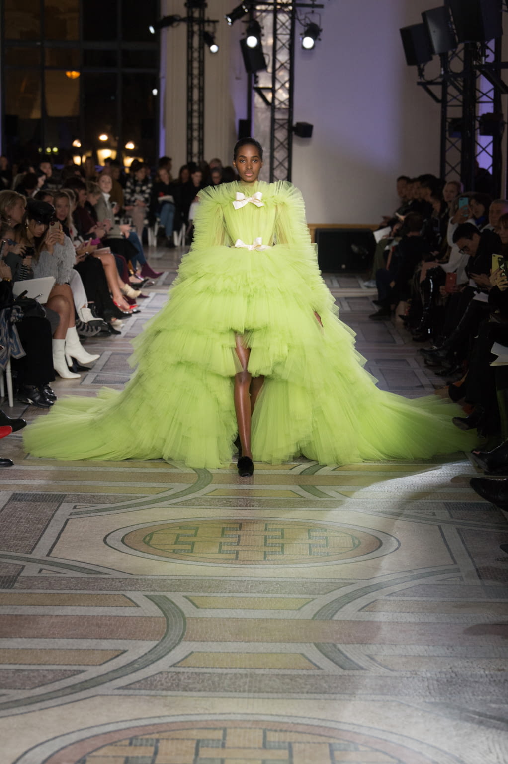 Fashion Week Paris Spring/Summer 2018 look 51 de la collection Giambattista Valli couture