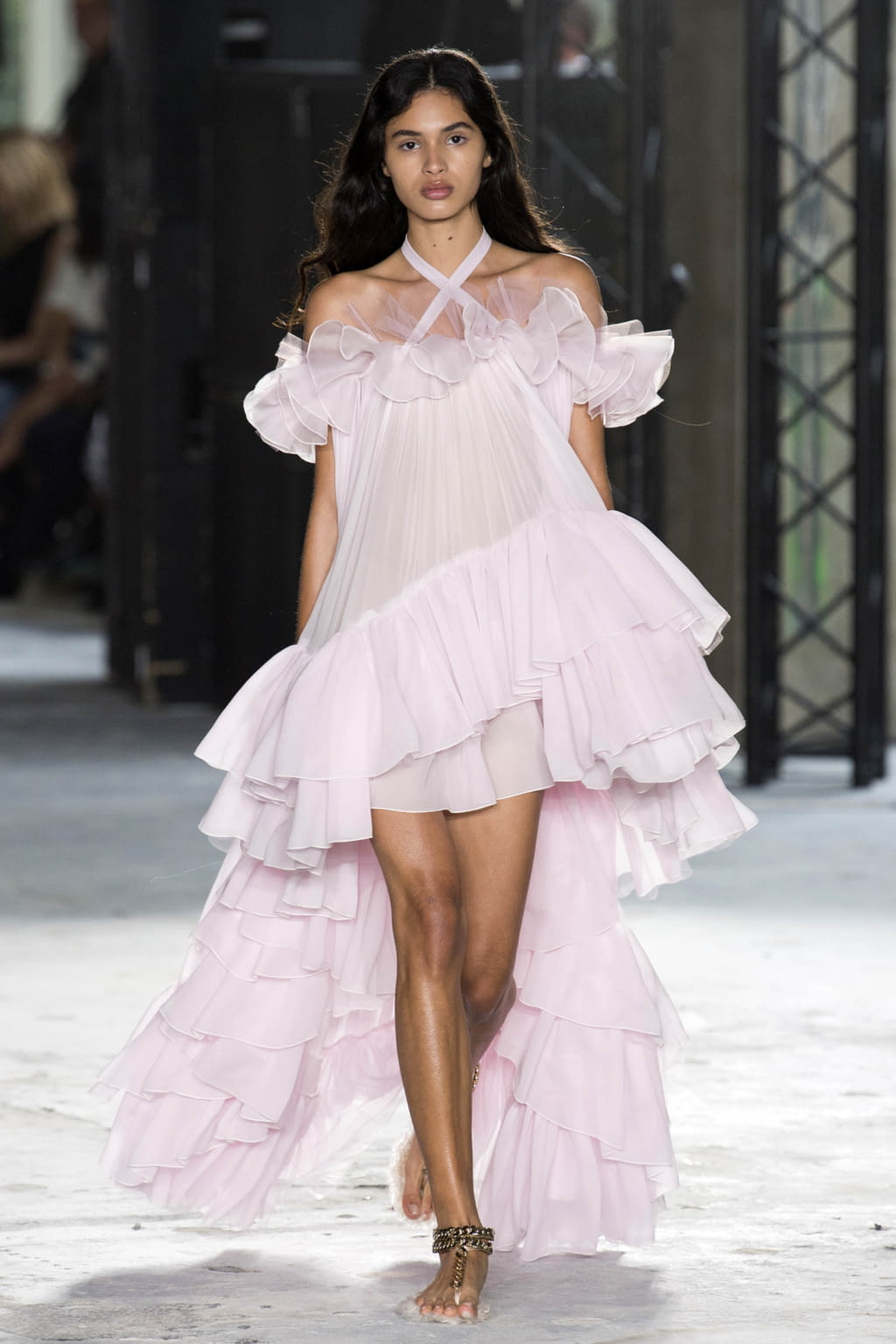 Fashion Week Paris Spring/Summer 2018 look 41 from the Giambattista Valli collection womenswear