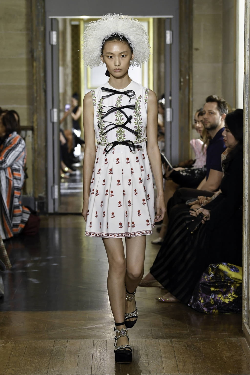 Fashion Week Paris Spring/Summer 2020 look 7 from the Giambattista Valli collection womenswear