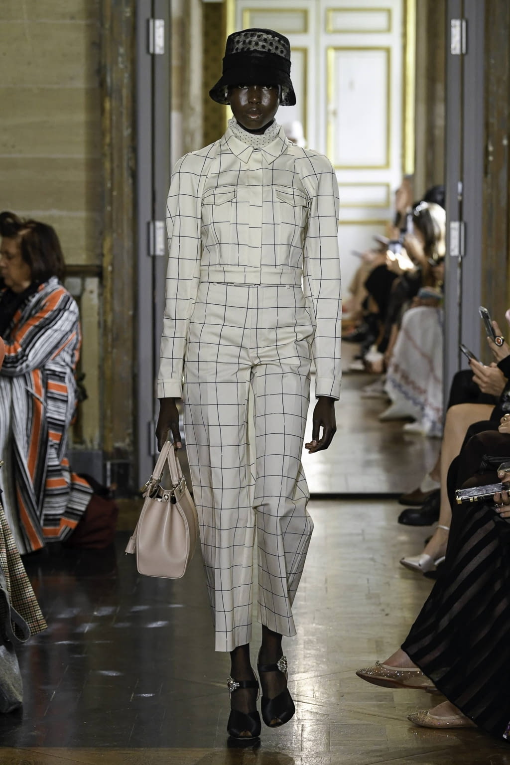 Fashion Week Paris Spring/Summer 2020 look 11 de la collection Giambattista Valli womenswear