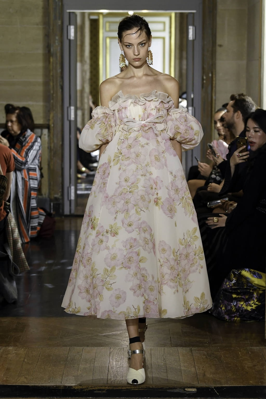Fashion Week Paris Spring/Summer 2020 look 14 de la collection Giambattista Valli womenswear