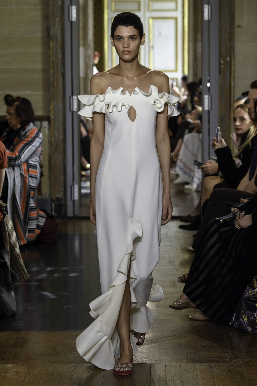 Fashion Week Paris Spring/Summer 2020 look 24 de la collection Giambattista Valli womenswear
