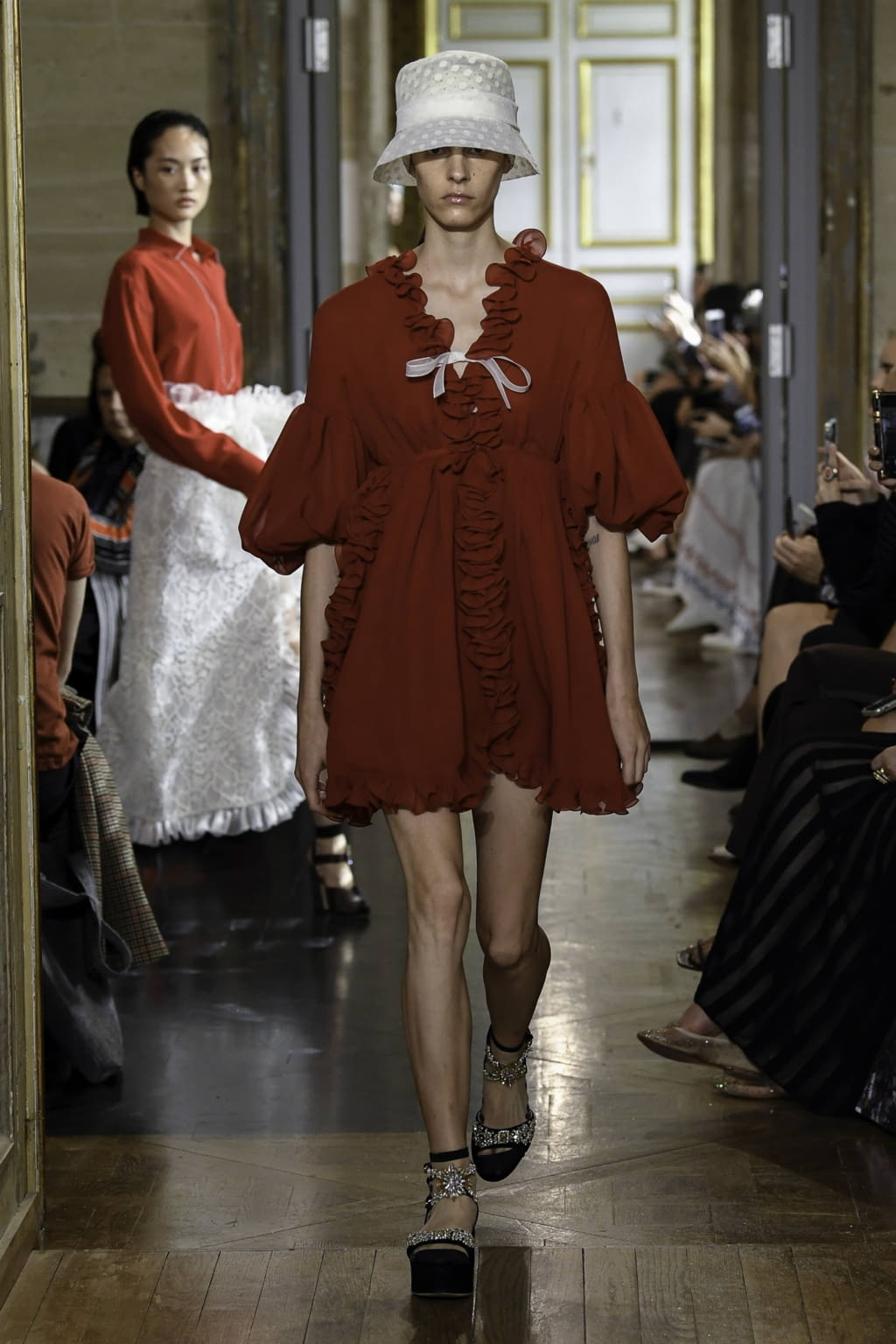 Fashion Week Paris Spring/Summer 2020 look 25 from the Giambattista Valli collection womenswear