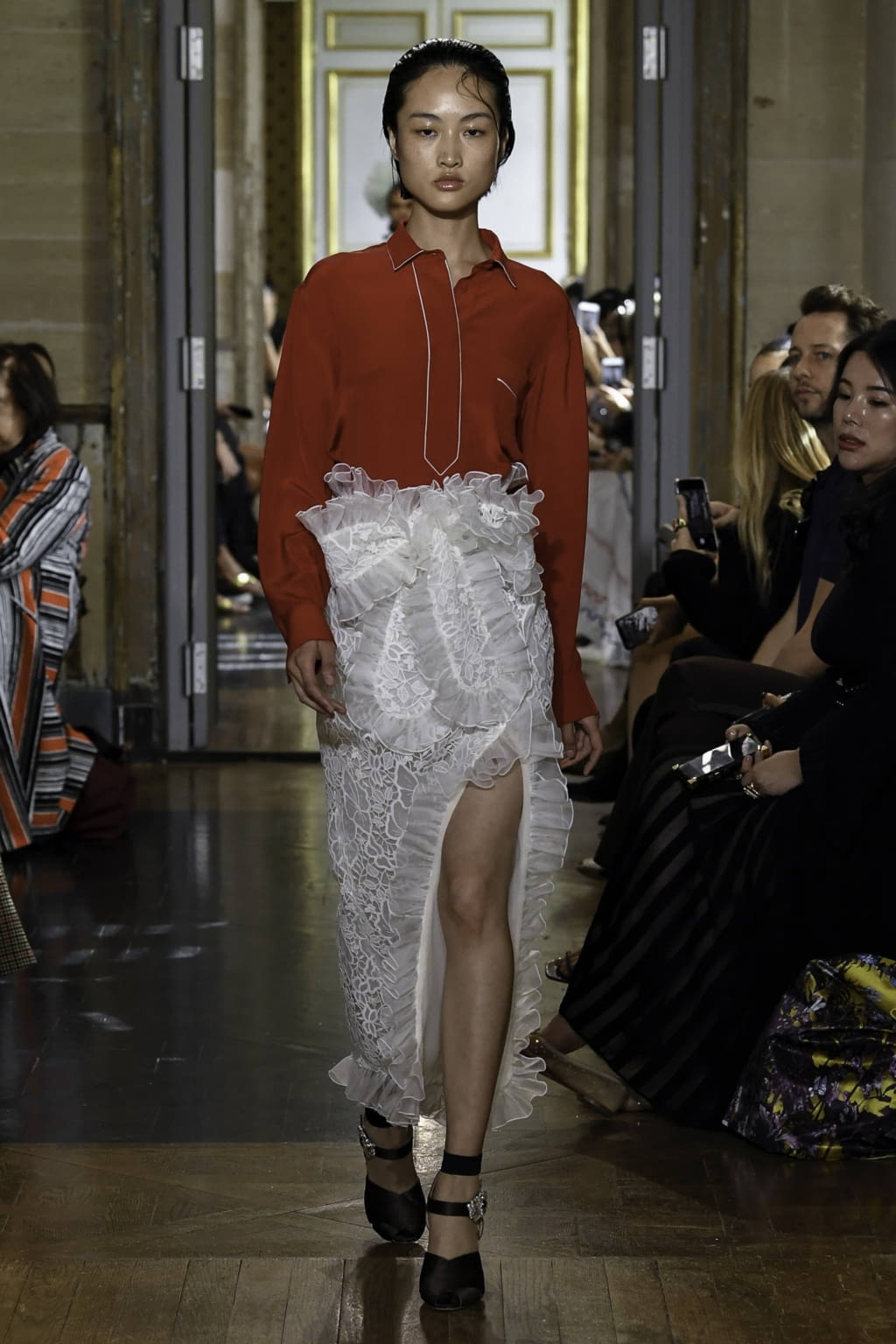 Fashion Week Paris Spring/Summer 2020 look 26 de la collection Giambattista Valli womenswear