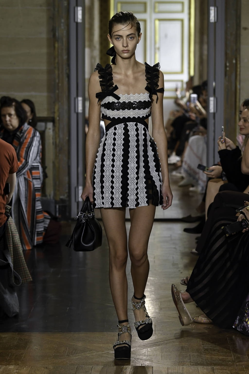 Fashion Week Paris Spring/Summer 2020 look 31 from the Giambattista Valli collection womenswear