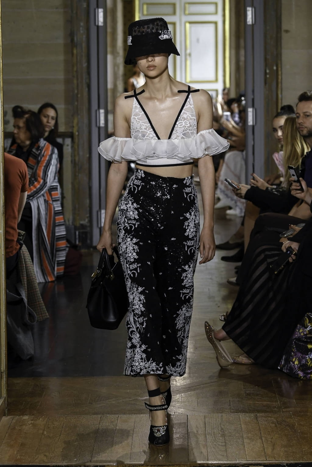 Fashion Week Paris Spring/Summer 2020 look 36 de la collection Giambattista Valli womenswear