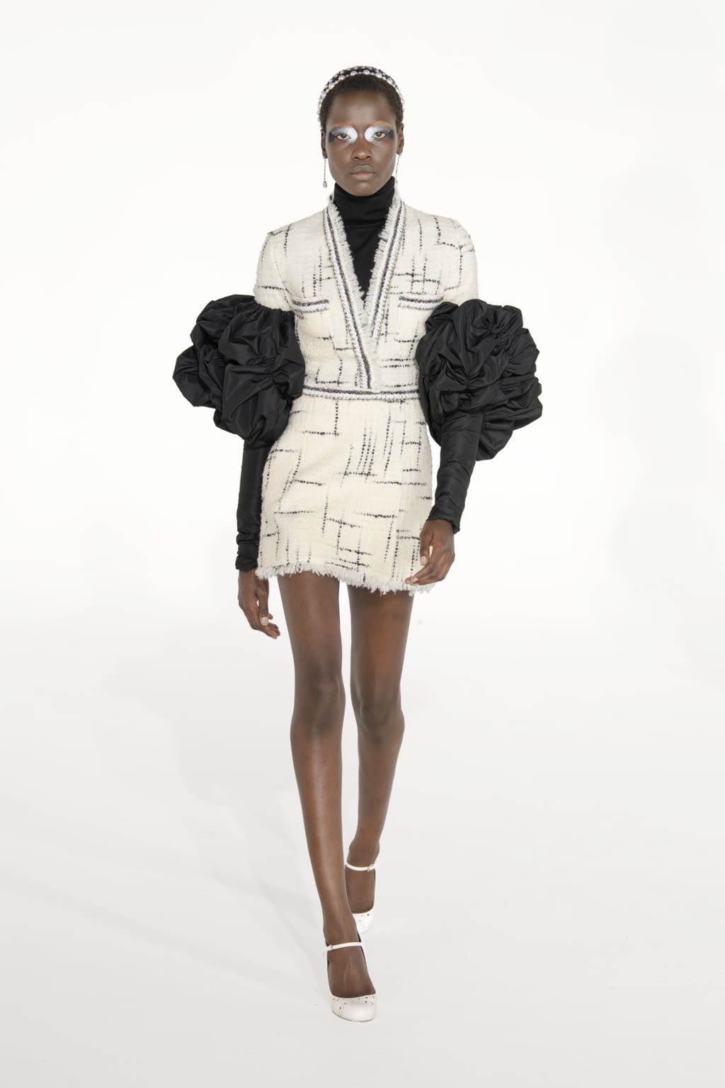 Fashion Week Paris Fall/Winter 2021 look 7 from the Giambattista Valli collection 女装