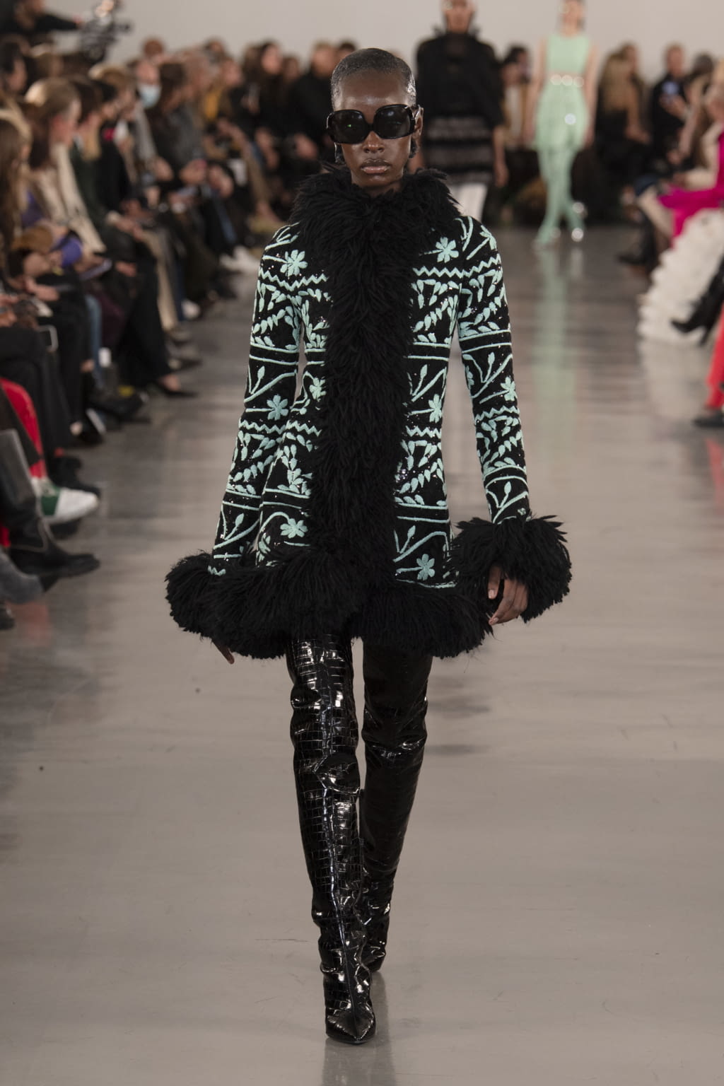 Fashion Week Paris Fall/Winter 2022 look 27 from the Giambattista Valli collection 女装