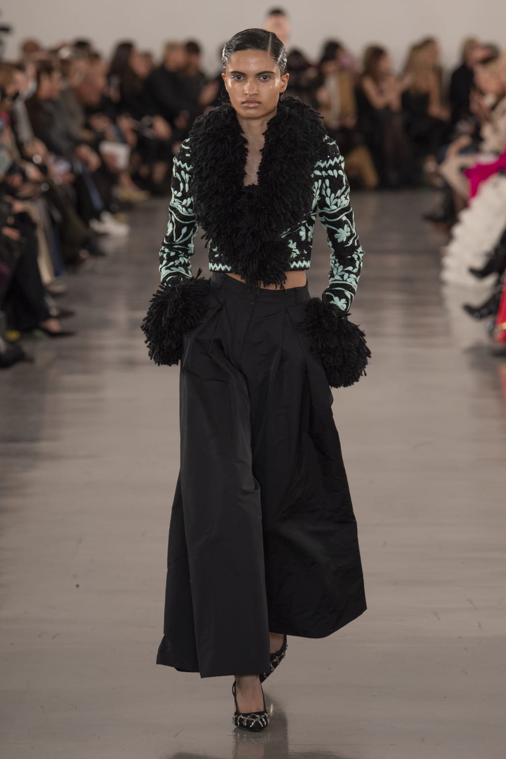 Fashion Week Paris Fall/Winter 2022 look 31 from the Giambattista Valli collection 女装