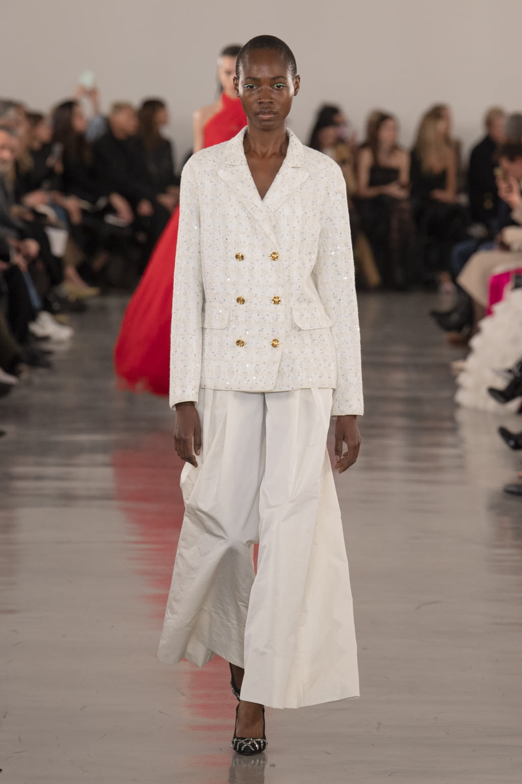 Fashion Week Paris Fall/Winter 2022 look 53 from the Giambattista Valli collection womenswear