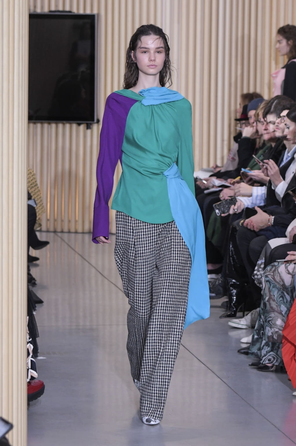 Fashion Week Milan Fall/Winter 2020 look 13 from the Gilberto Calzolari collection womenswear