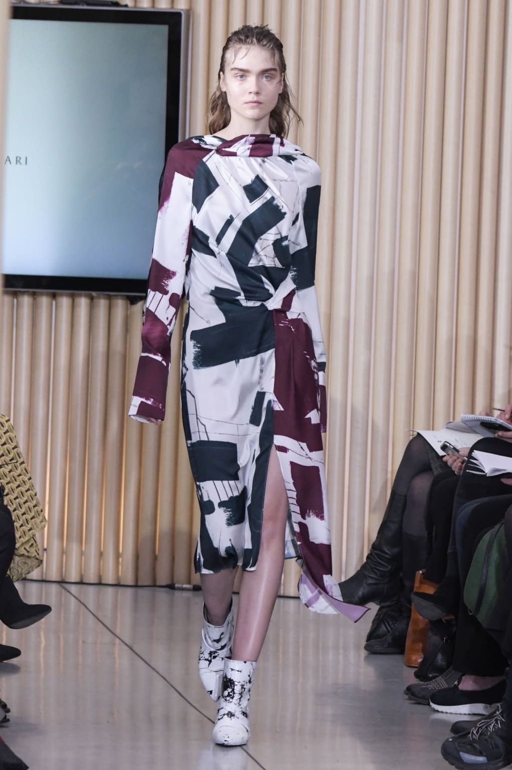 Fashion Week Milan Fall/Winter 2020 look 18 from the Gilberto Calzolari collection womenswear