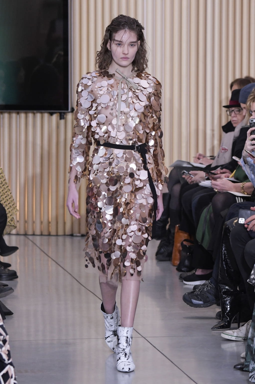 Fashion Week Milan Fall/Winter 2020 look 29 from the Gilberto Calzolari collection womenswear