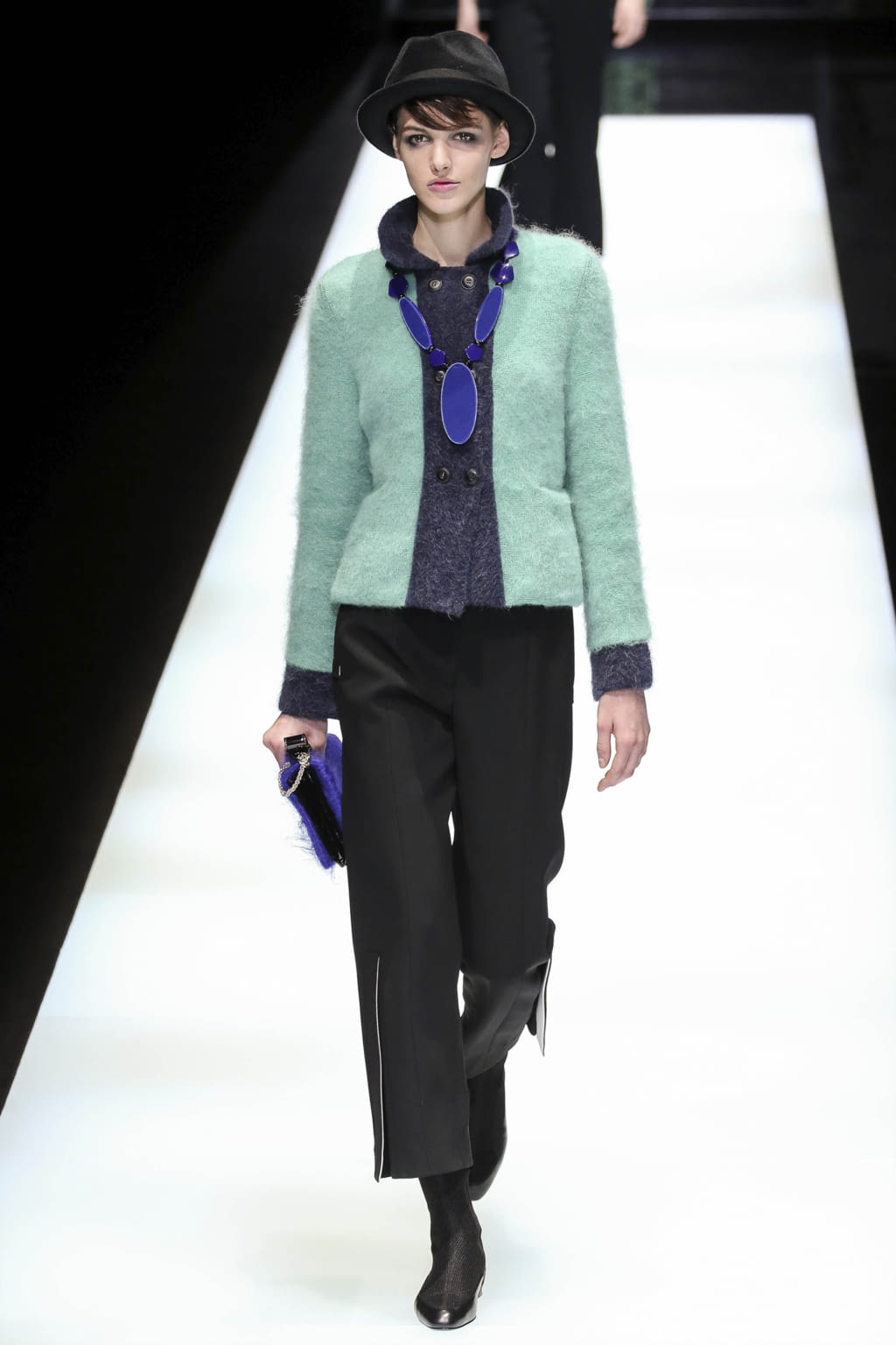 Fashion Week Milan Fall/Winter 2017 look 27 from the Giorgio Armani collection womenswear