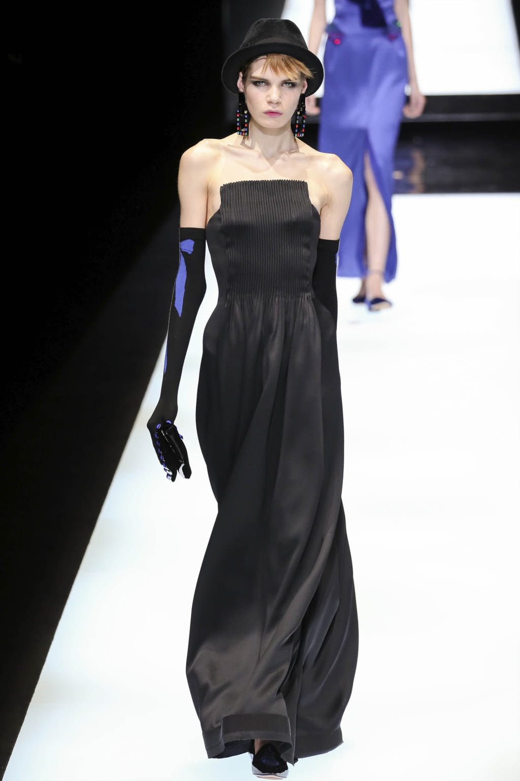 Fashion Week Milan Fall/Winter 2017 look 62 from the Giorgio Armani collection womenswear