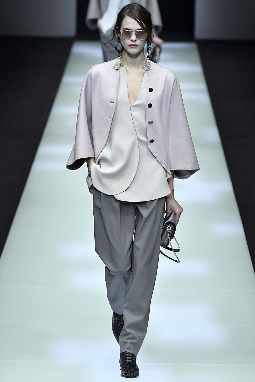 Fashion Week Milan Fall/Winter 2018 look 5 from the Giorgio Armani collection 女装