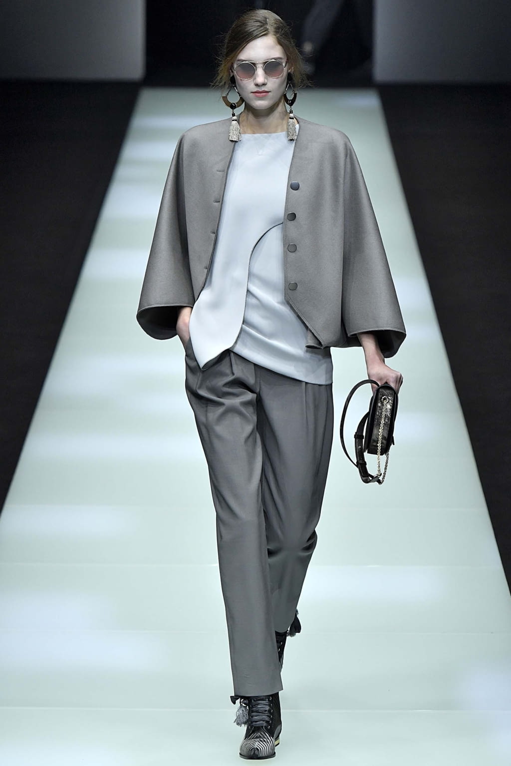 Fashion Week Milan Fall/Winter 2018 look 6 from the Giorgio Armani collection 女装