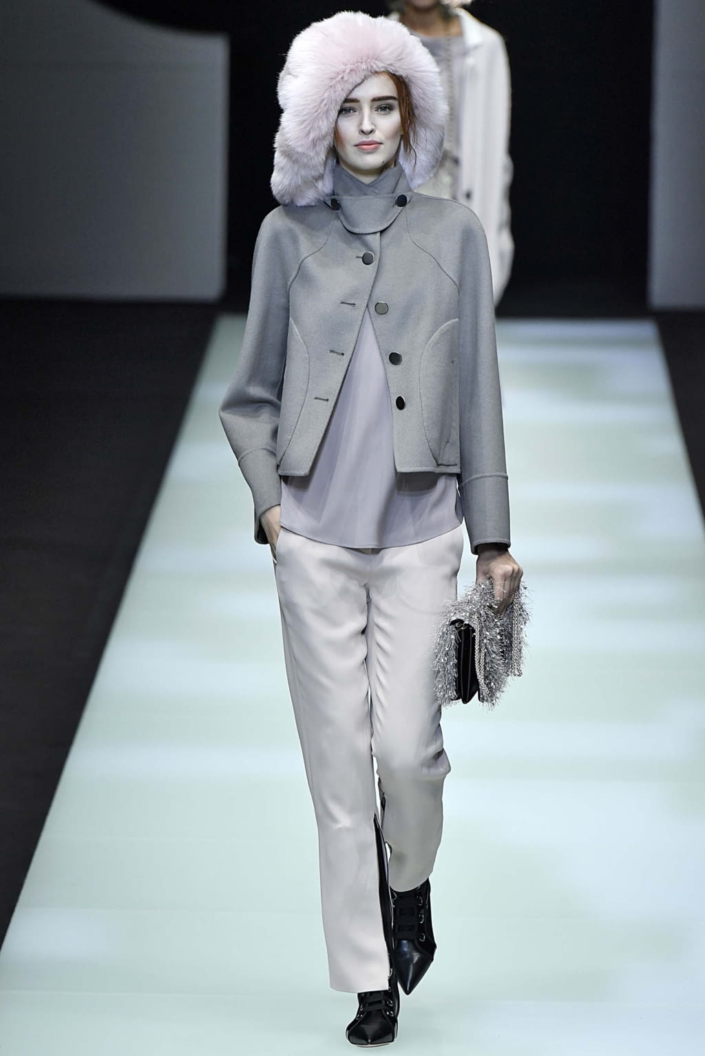 Fashion Week Milan Fall/Winter 2018 look 9 from the Giorgio Armani collection 女装