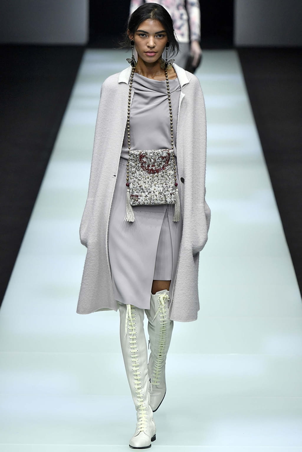 Fashion Week Milan Fall/Winter 2018 look 10 from the Giorgio Armani collection womenswear