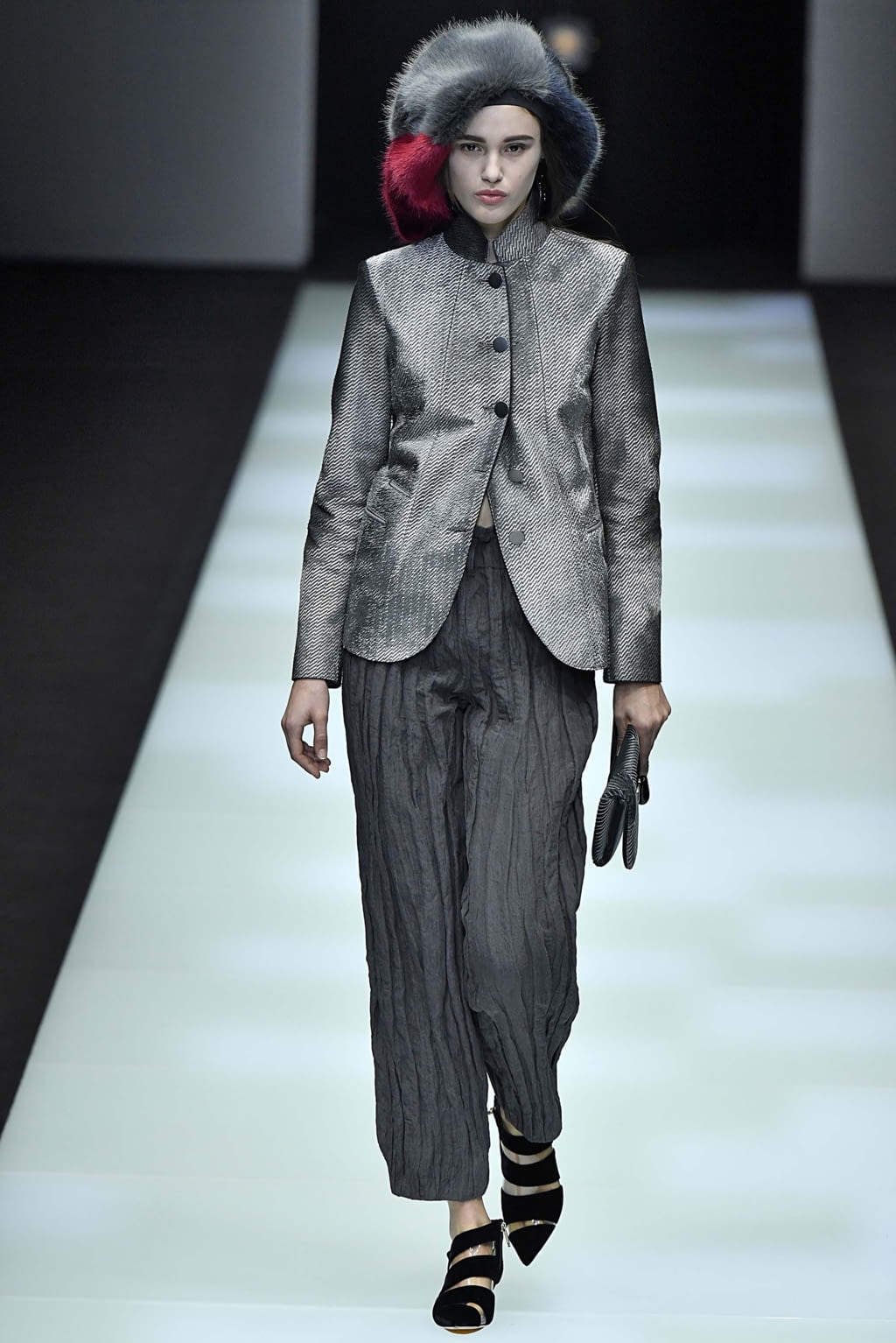 Fashion Week Milan Fall/Winter 2018 look 32 from the Giorgio Armani collection womenswear