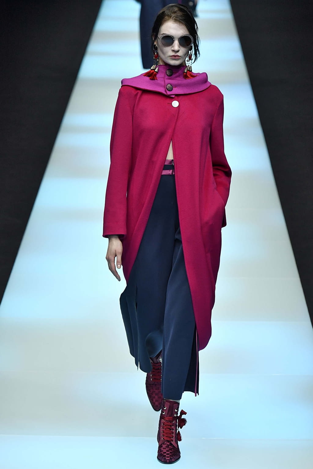 Fashion Week Milan Fall/Winter 2018 look 46 from the Giorgio Armani collection 女装