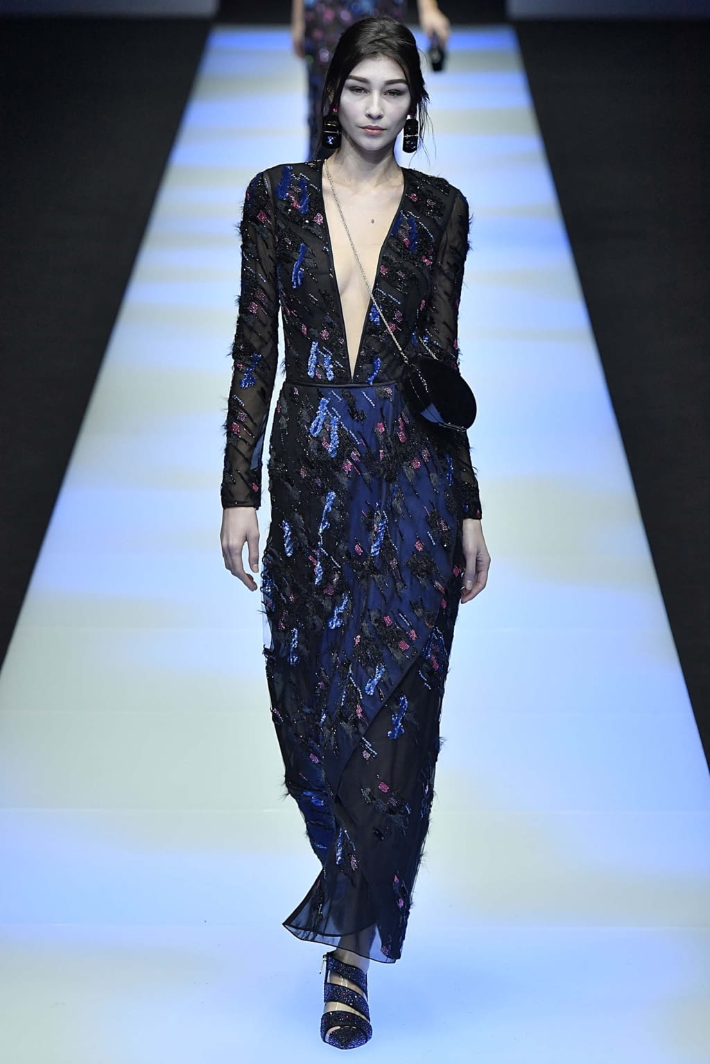 Fashion Week Milan Fall/Winter 2018 look 94 from the Giorgio Armani collection womenswear